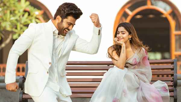 Aadavaallu Meeku Johaarlu Poster 7