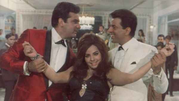 Aadmi Aur Insaan Poster 6