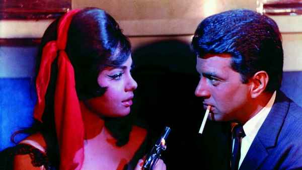 Aadmi Aur Insaan Poster 5