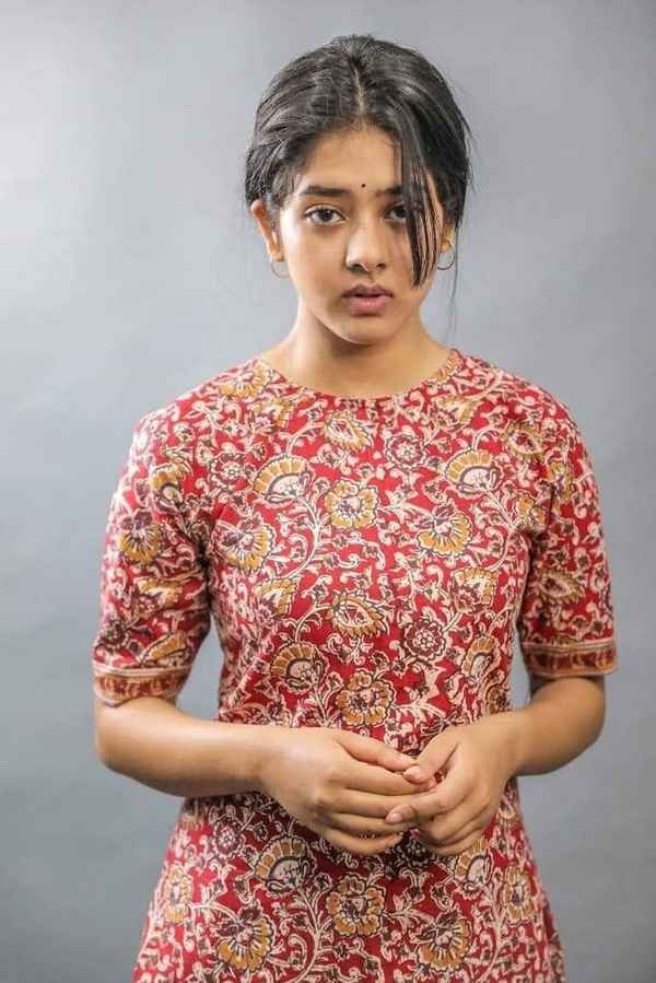 Aay Khuku Aay (যায় খুকু যায়) Poster 5