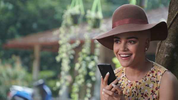 Abhiyum Anuvum Poster 1