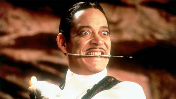 Addams Family Values Poster 1