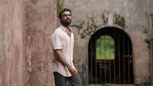 Adrishya Jalakangal Poster 4