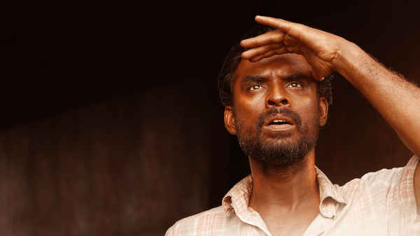 Adrishya Jalakangal Poster 7