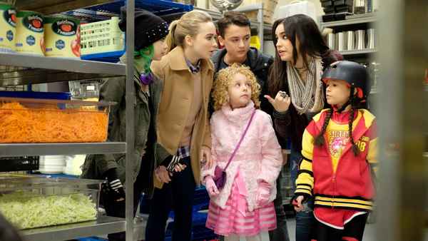 Adventures in Babysitting Poster 1