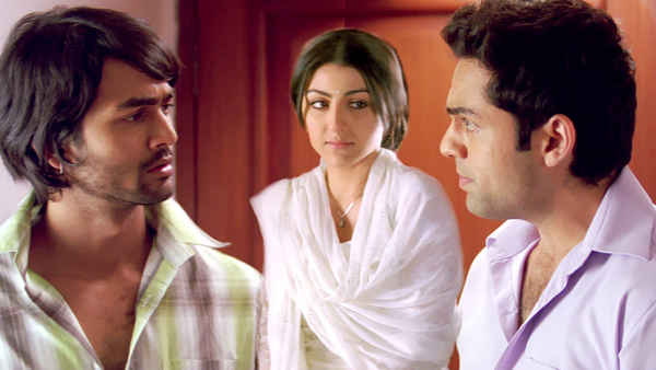 Ahista Ahista Poster 3