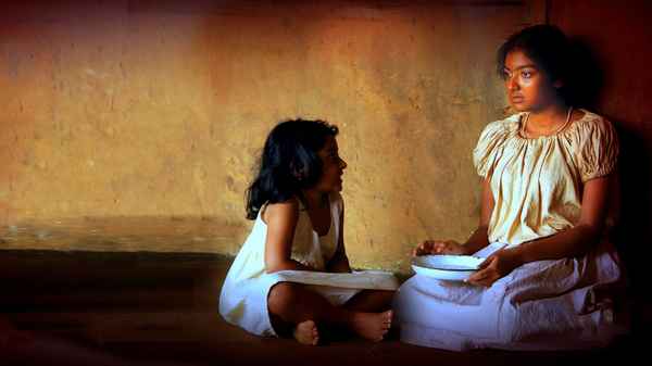 Akkaldhamayile Pennu Poster 3