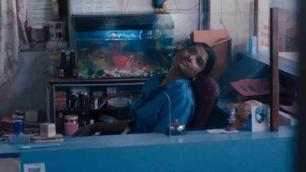 All We Imagine As Light (ഓള്‍ വി ഇമാജിന്‍ ആസ് ലൈറ്റ്) Poster 6