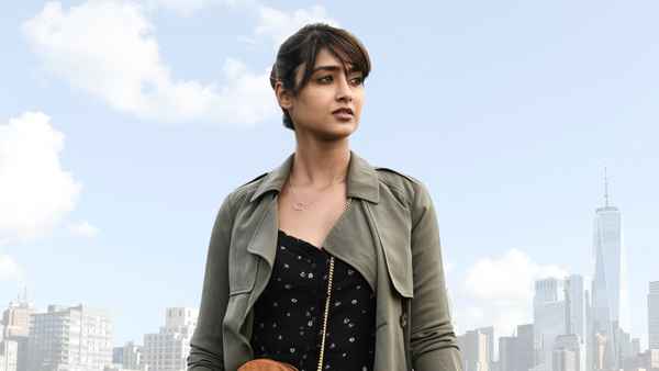 Amar Akbar Anthony Poster 1