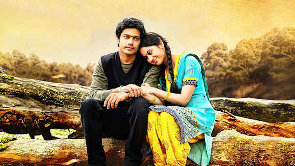 Amara Kaaviyam Poster 7