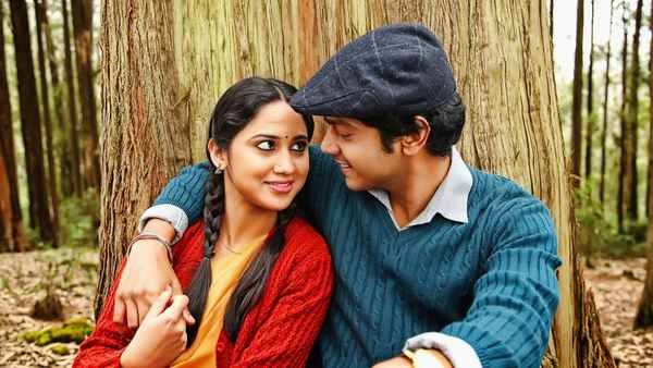 Amara Kaaviyam Poster 4