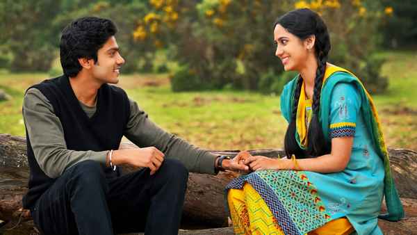 Amara Kaaviyam Poster 3