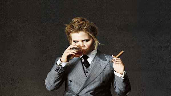 Amy Schumer: Live At The Apollo Poster 6