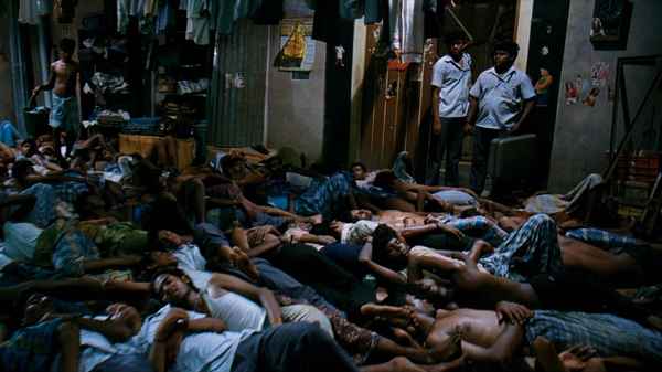 Angadi Theru Poster 3