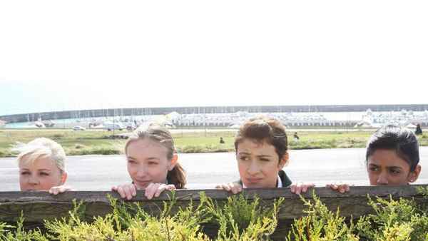 Angus, Thongs and Perfect Snogging Poster 2