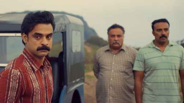 Anweshippin Kandethum (അന്വേഷിപ്പിൻ കണ്ടെത്തും) Poster 3