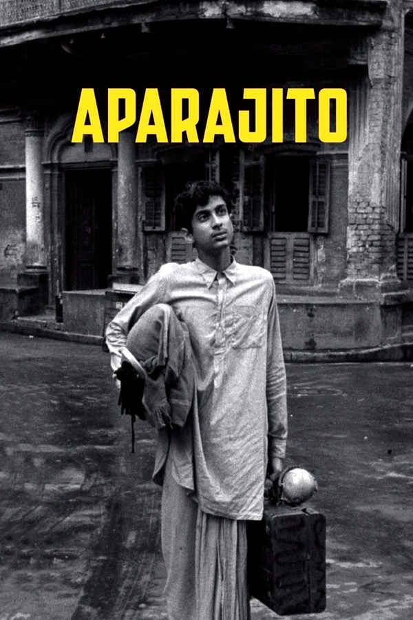 Aparajito (অপরাজিত) Poster 2