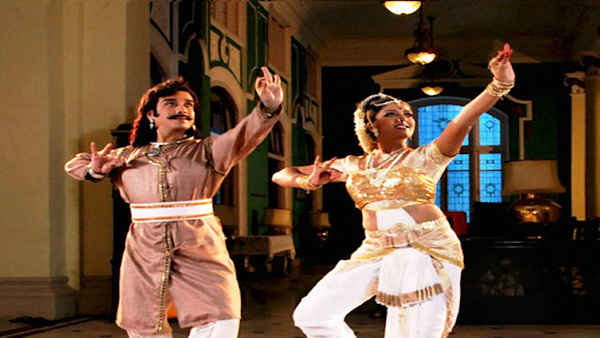 Aptharakshaka Poster 3