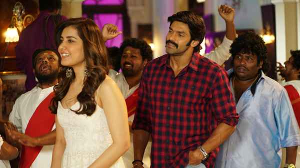 Aranmanai 3 Poster 2