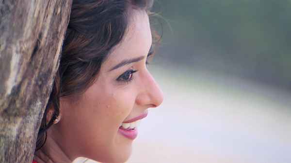 Arinthum Ariyamalum Poster 5