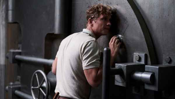 Army of Thieves Poster 2