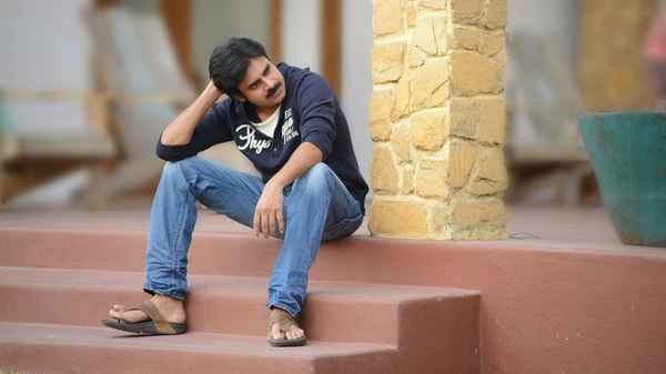 Atharintiki Daaredi Poster 7