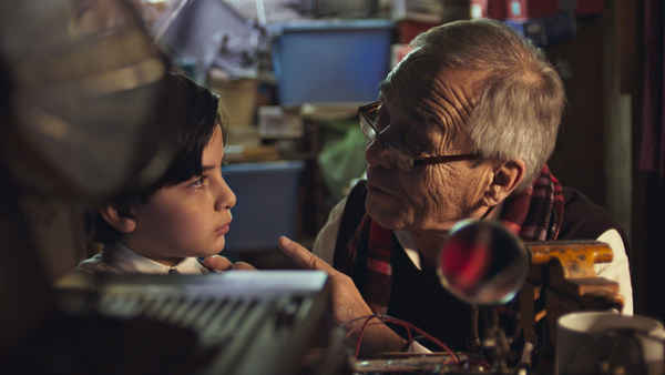 Aún no te vayas Poster 1