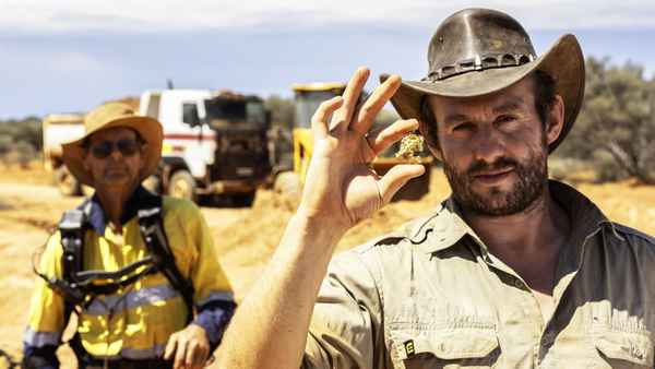 Aussie Gold Hunters Poster 2