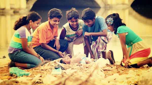 Azhagu Kutti Chellam Poster 1