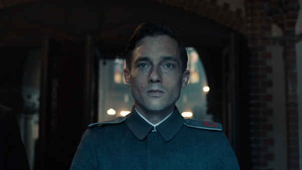 Babylon Berlin Poster 2