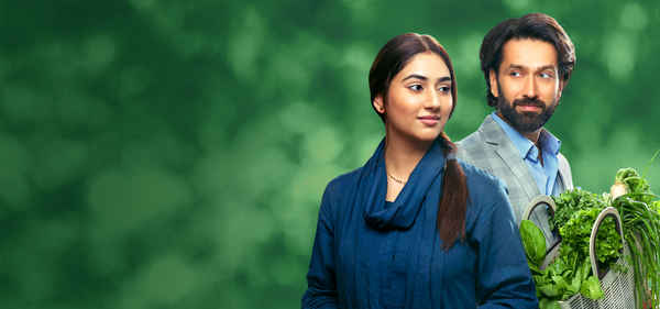 Bade Achhe Lagte Hain Poster 6