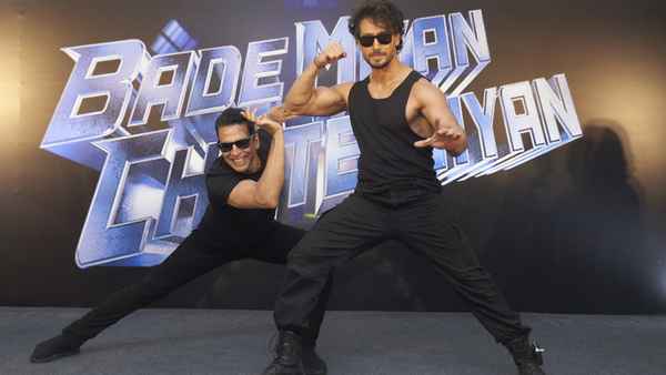 Bade Miyan Chote Miyan (बड़े  मियाँ  छोटे मियाँ) Poster 5