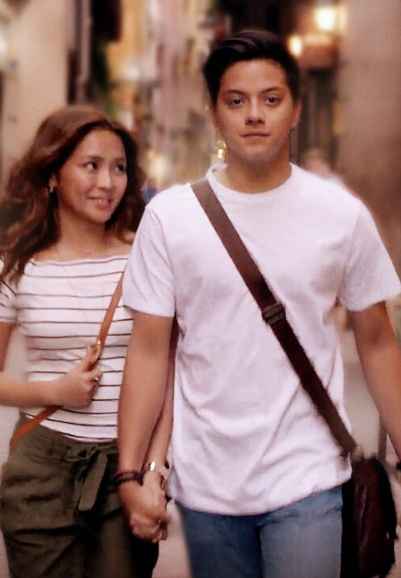 Barcelona: A Love Untold