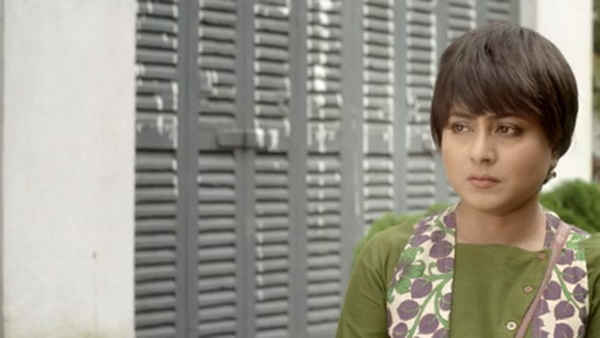 Benche Thakar Gaan Poster 2