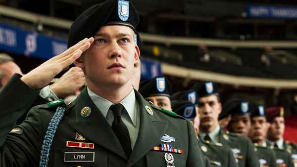 Billy Lynn's Long Halftime Walk Poster 6