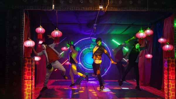 Boyfriend For Hire Poster 2