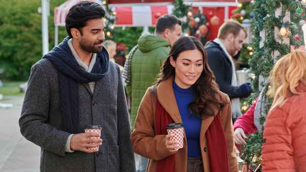 Boyfriends of Christmas Past Poster 5