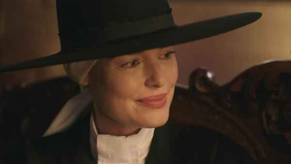 Bring on the Dancing Horses Poster 2