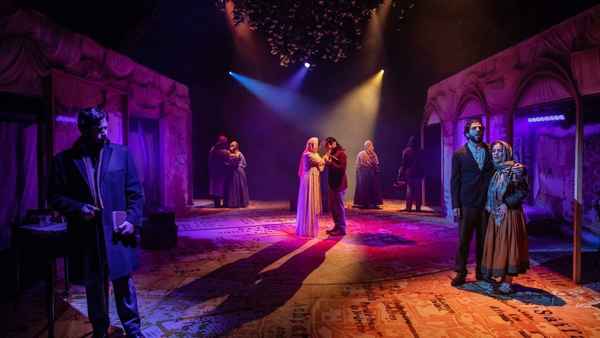 Broken Wings Poster 1