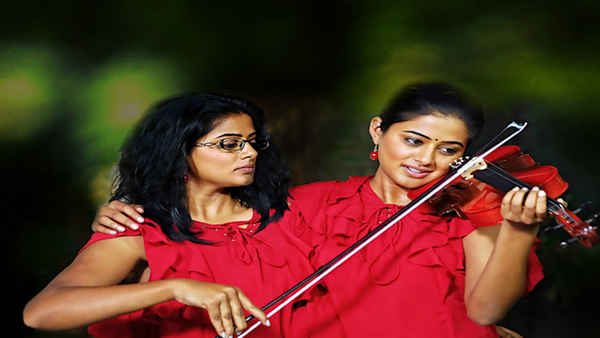 Chaarulatha Poster 4