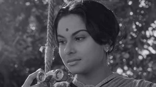 Charulata Poster 3