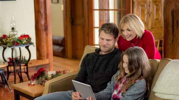 Christmas Getaway Poster 3