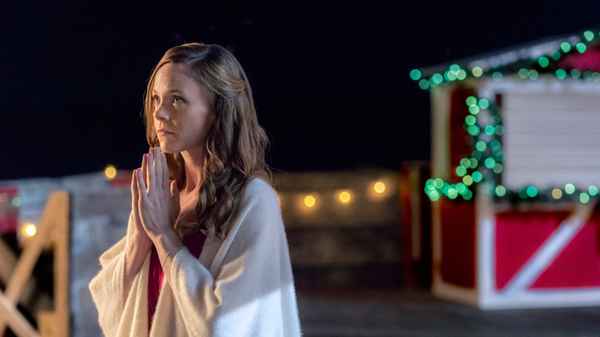 Christmas in Angel Falls Poster 3