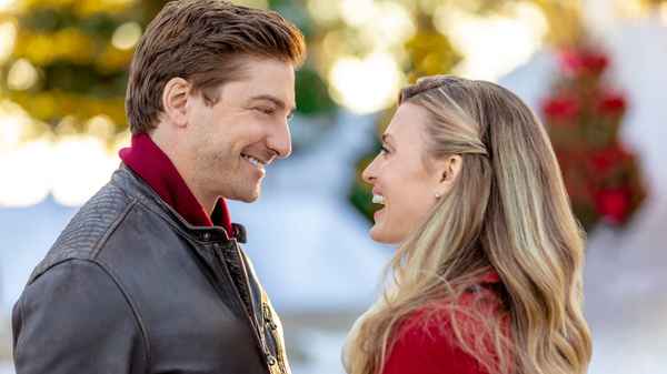 Christmas in Love Poster 1