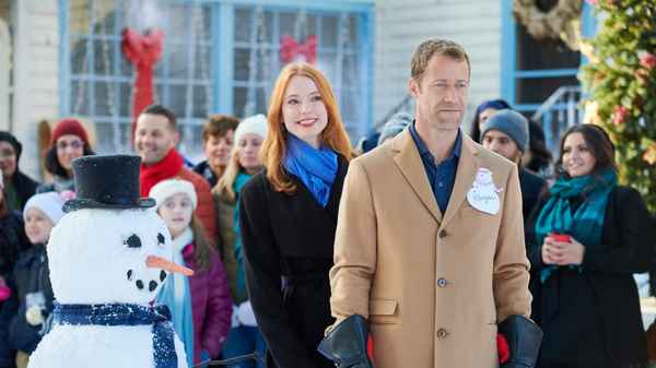 Christmas on Honeysuckle Lane Poster 6