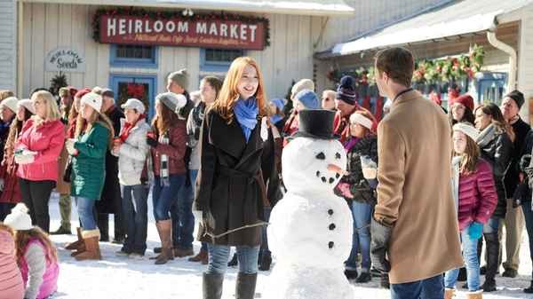 Christmas on Honeysuckle Lane Poster 4