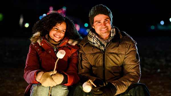 Christmas on Mistletoe Lake Poster 1