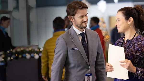 Christmas Takes Flight Poster 5