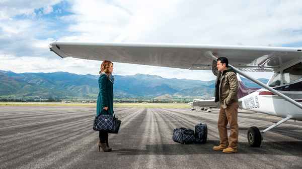 Christmas Under Wraps Poster 5