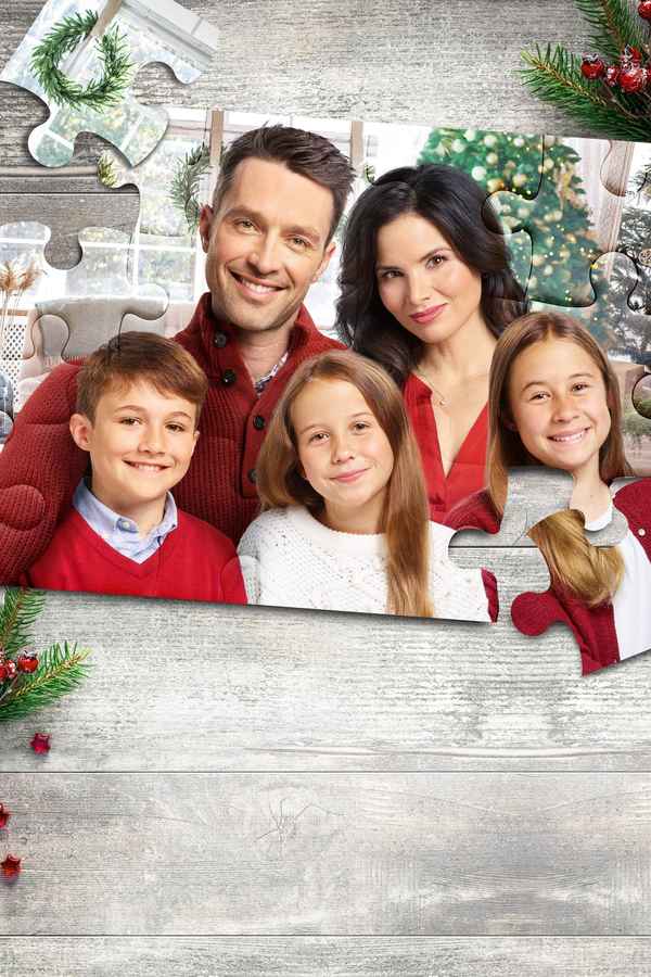 Christmas with the Darlings Poster 5